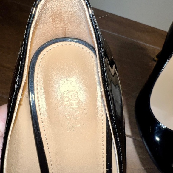 Michael Kors Black Patent Leather Size 8.5 4" Heels With Comfort Soles. - Picture 7 of 8